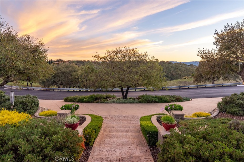 2438 Battering Rock Property Photo 64