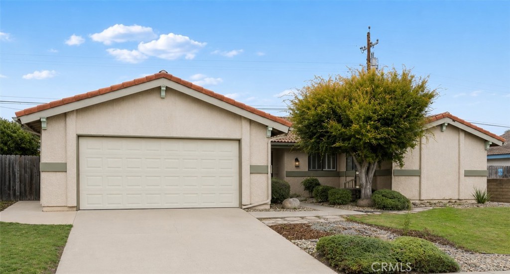 422 Garnet Property Photo 2