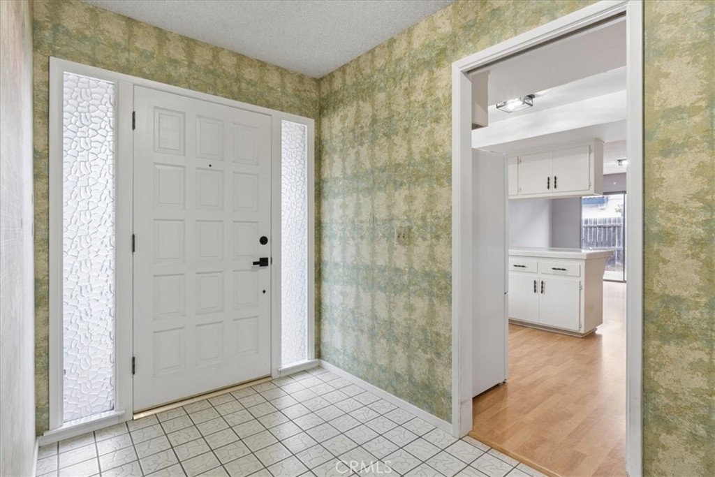422 Garnet Property Photo 6