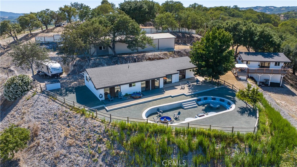840 Madrone Property Photo 3