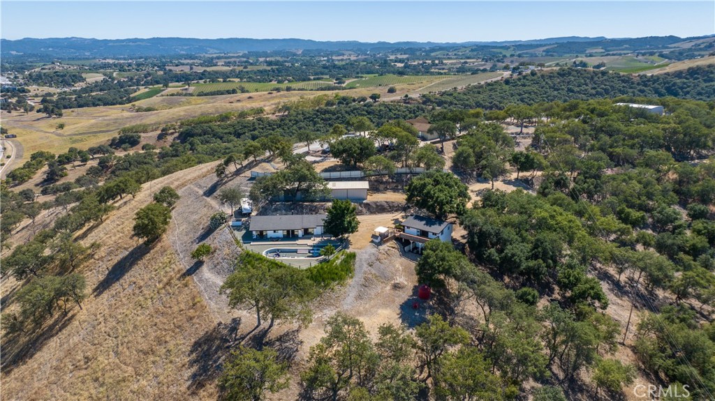 840 Madrone Property Photo 6
