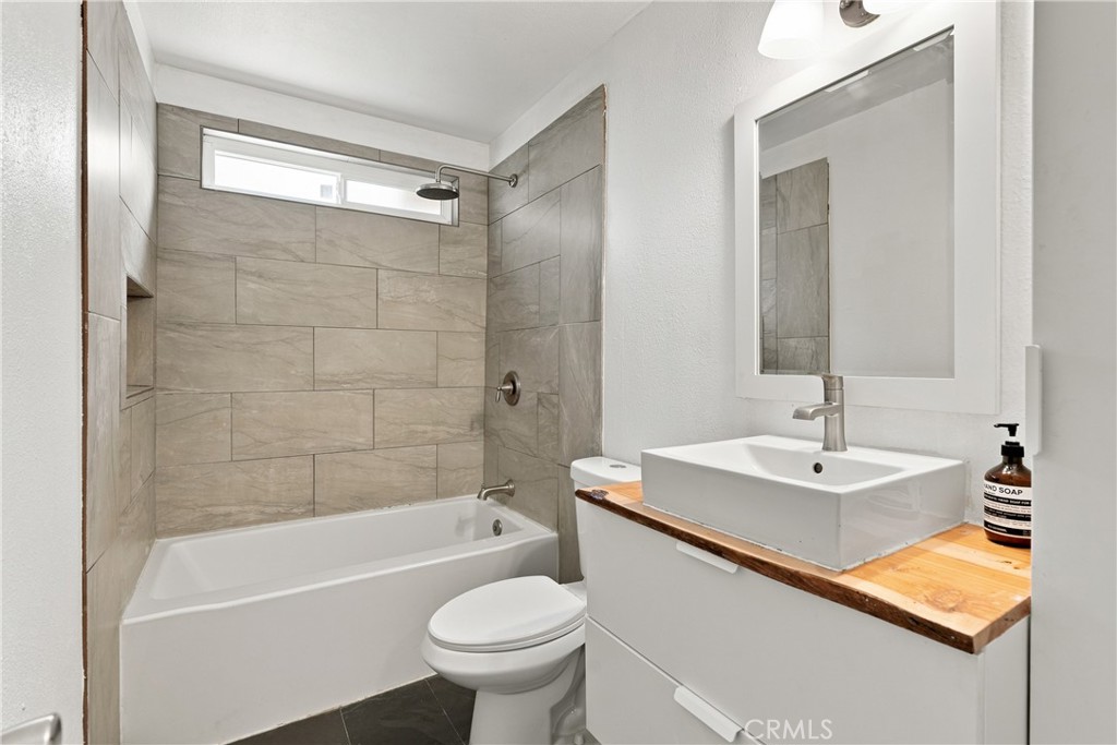 9265 Linden Avenue Property Photo 33