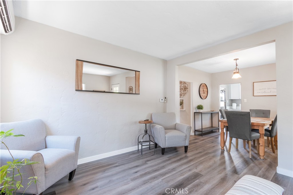 2015 Oak Property Photo 2