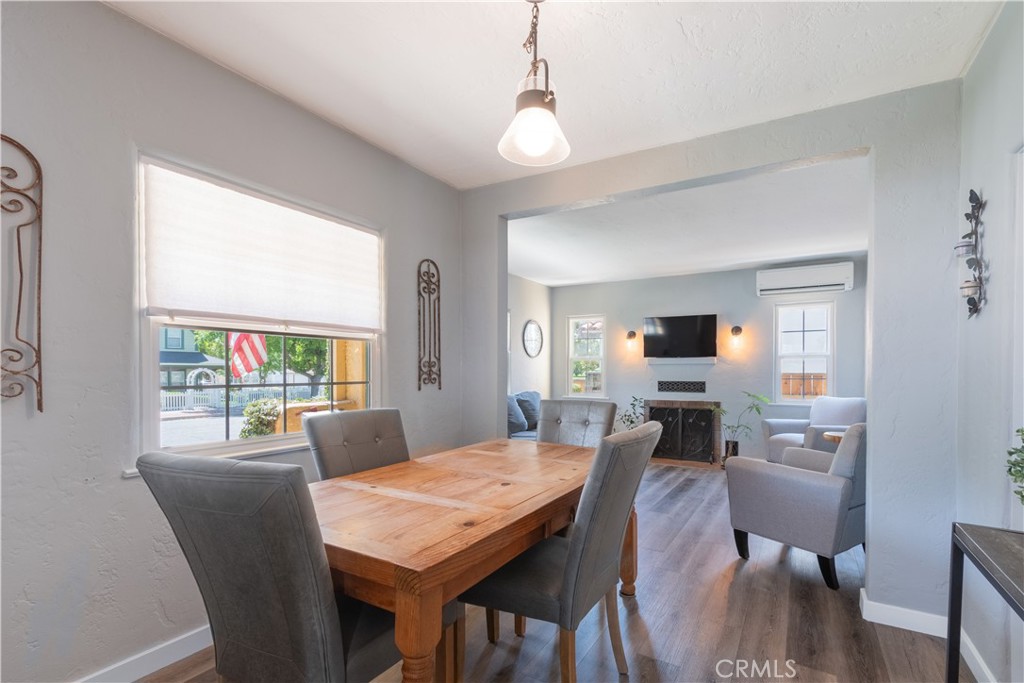 2015 Oak Property Photo 4