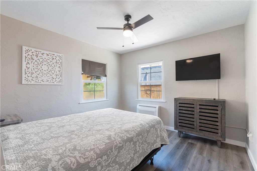 2015 Oak Property Photo 9