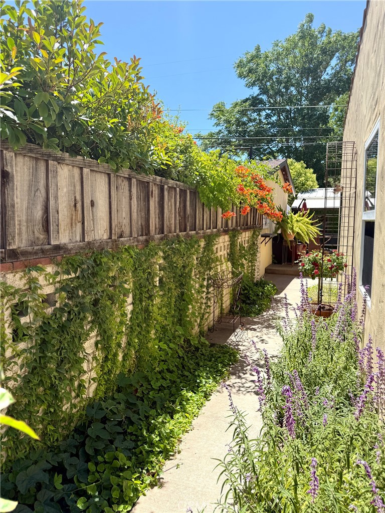 2015 Oak Property Photo 13