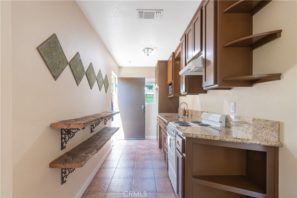 2015 Oak Property Photo 15