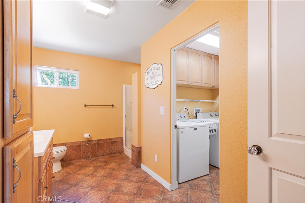 2015 Oak Property Photo 18
