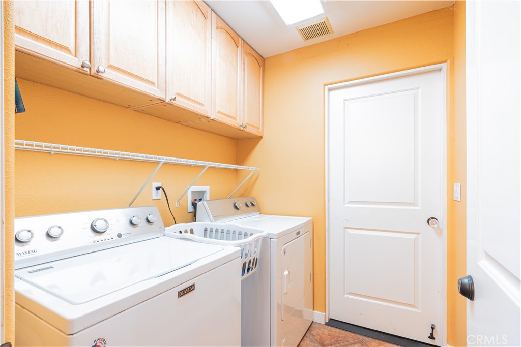 2015 Oak Property Photo 19