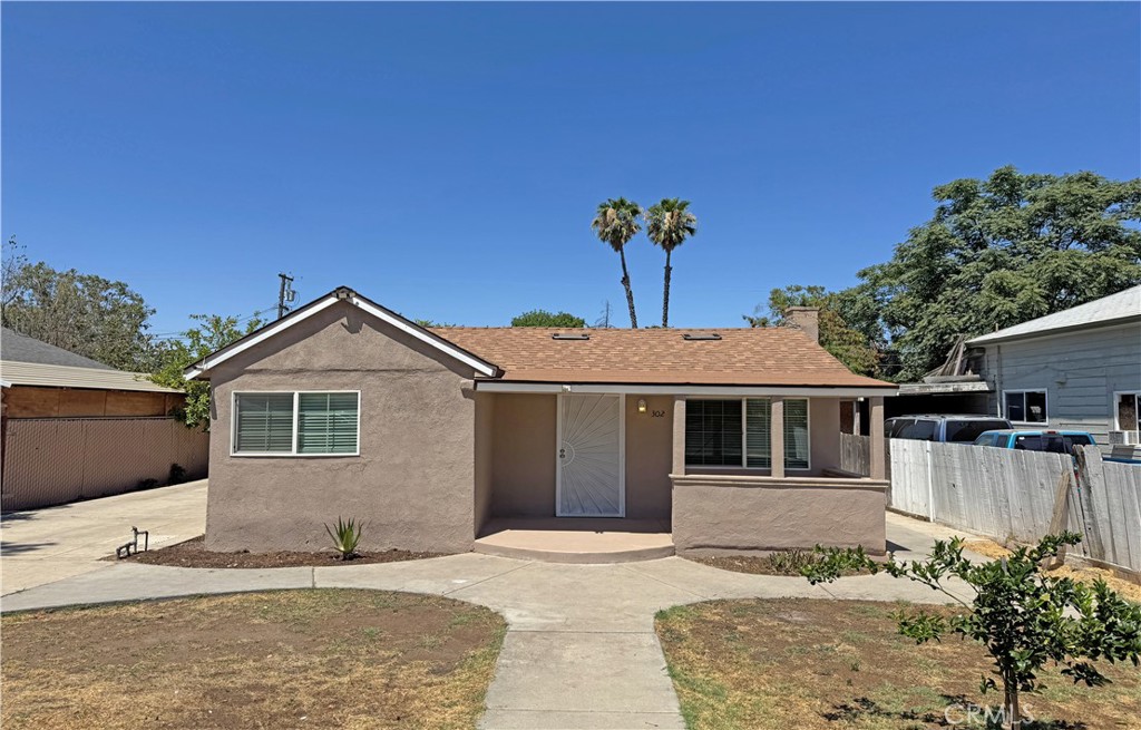 302 S Jackson Property Photo 1