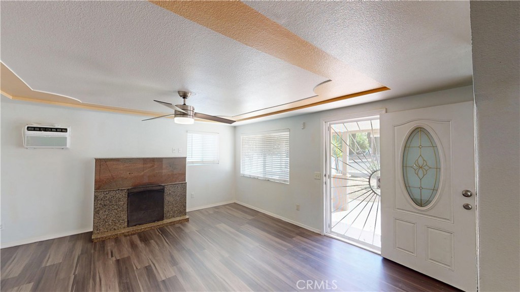 302 S Jackson Property Photo 7