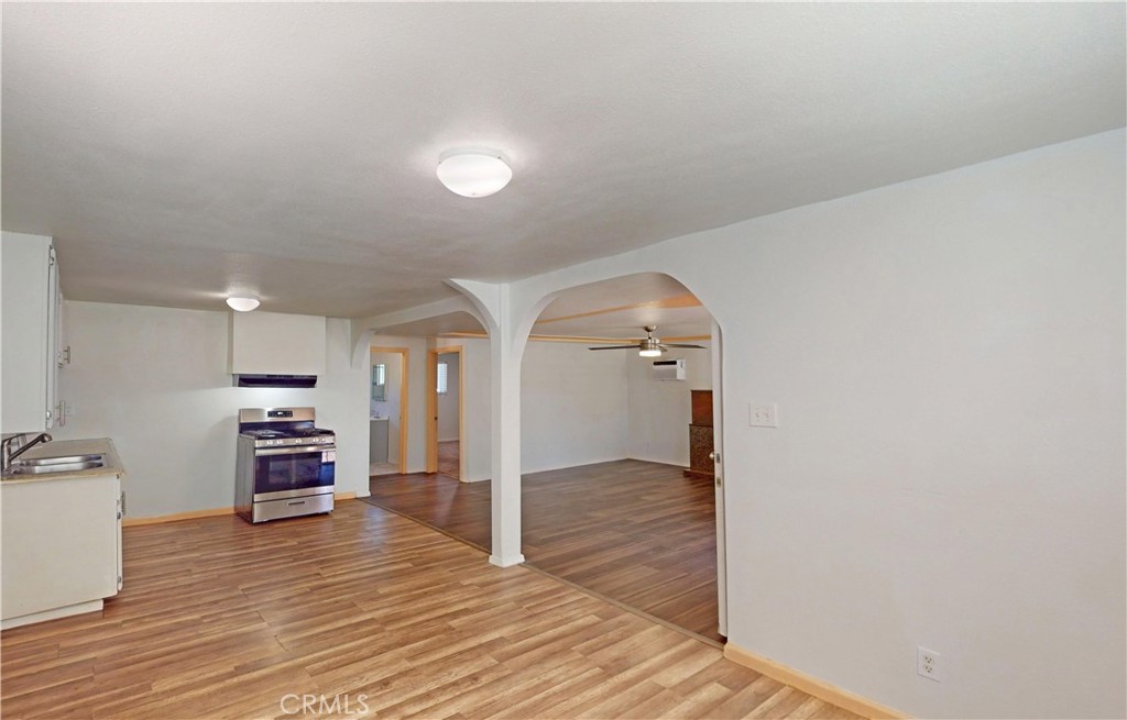 302 S Jackson Property Photo 14