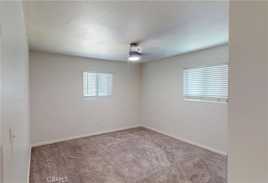 302 S Jackson Property Photo 15