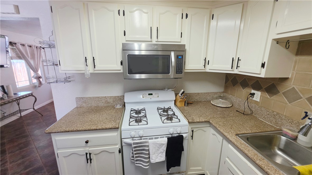 1610 Cunha Property Photo 13