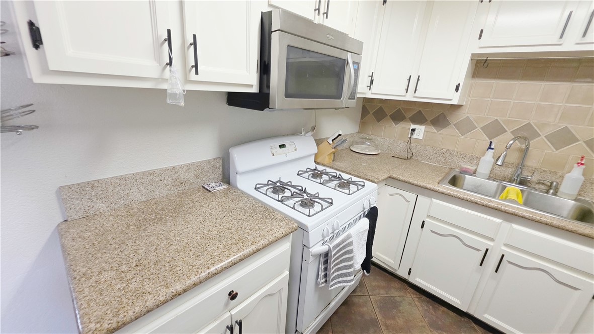 1610 Cunha Property Photo 14