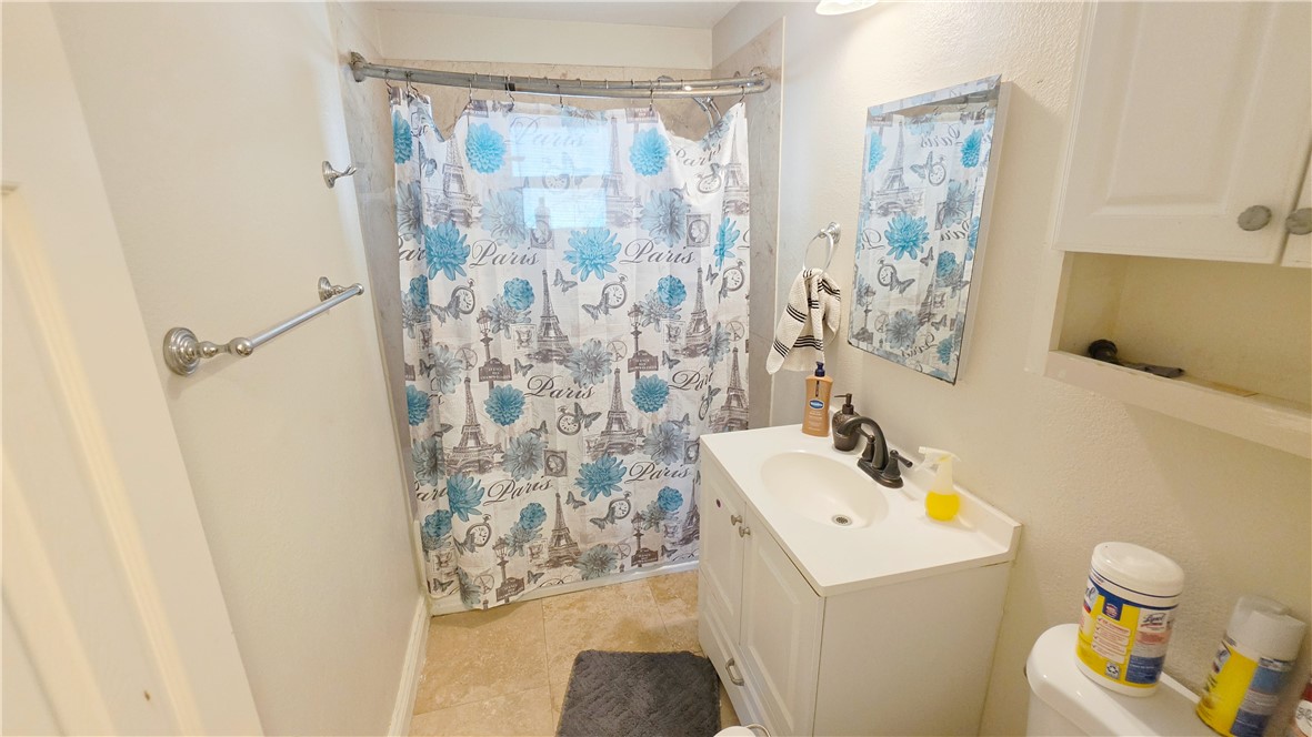 1610 Cunha Property Photo 25