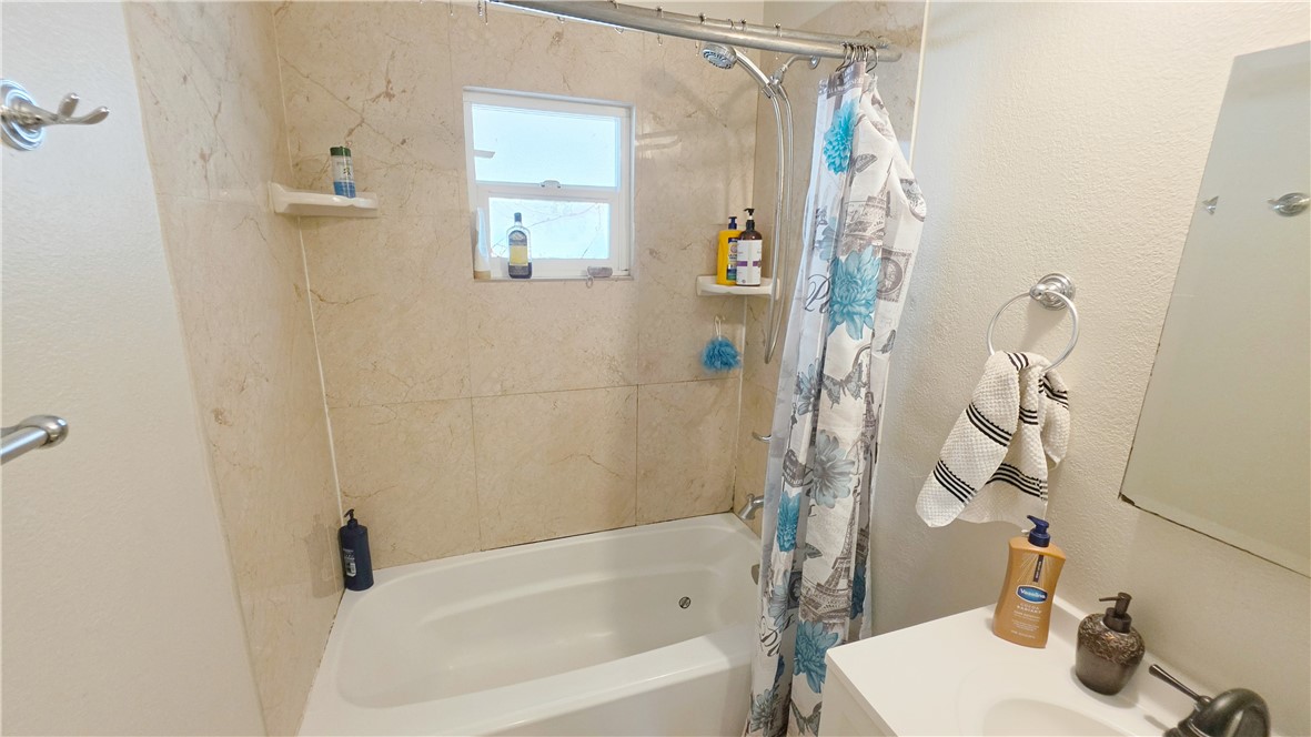 1610 Cunha Property Photo 27
