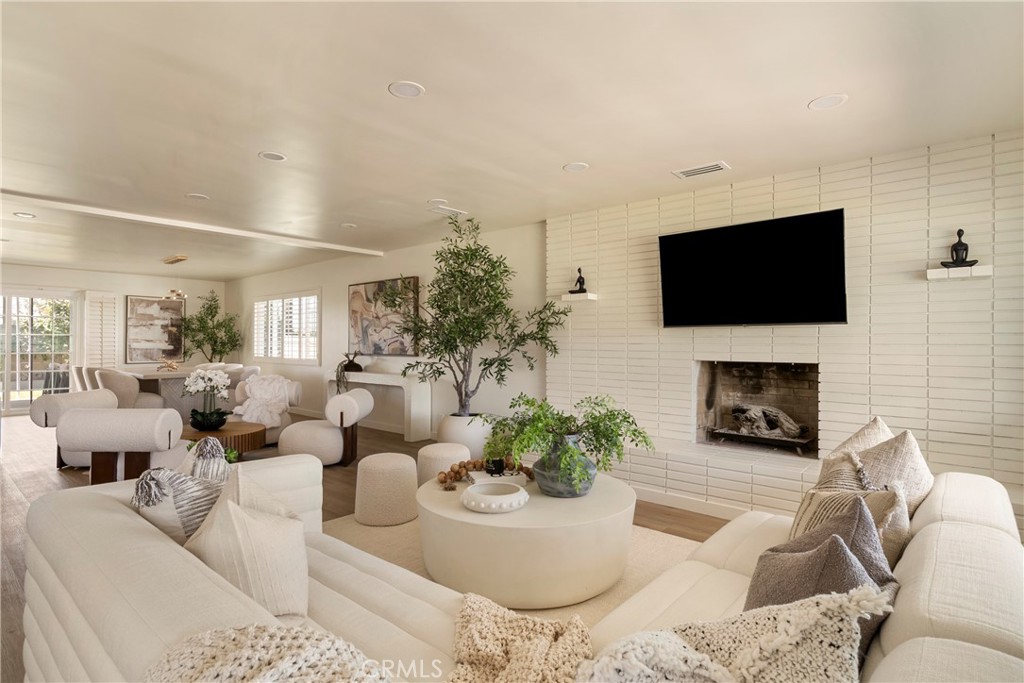 810 Congress Property Photo 7