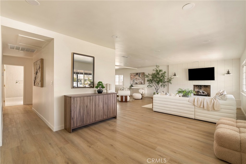 810 Congress Property Photo 8