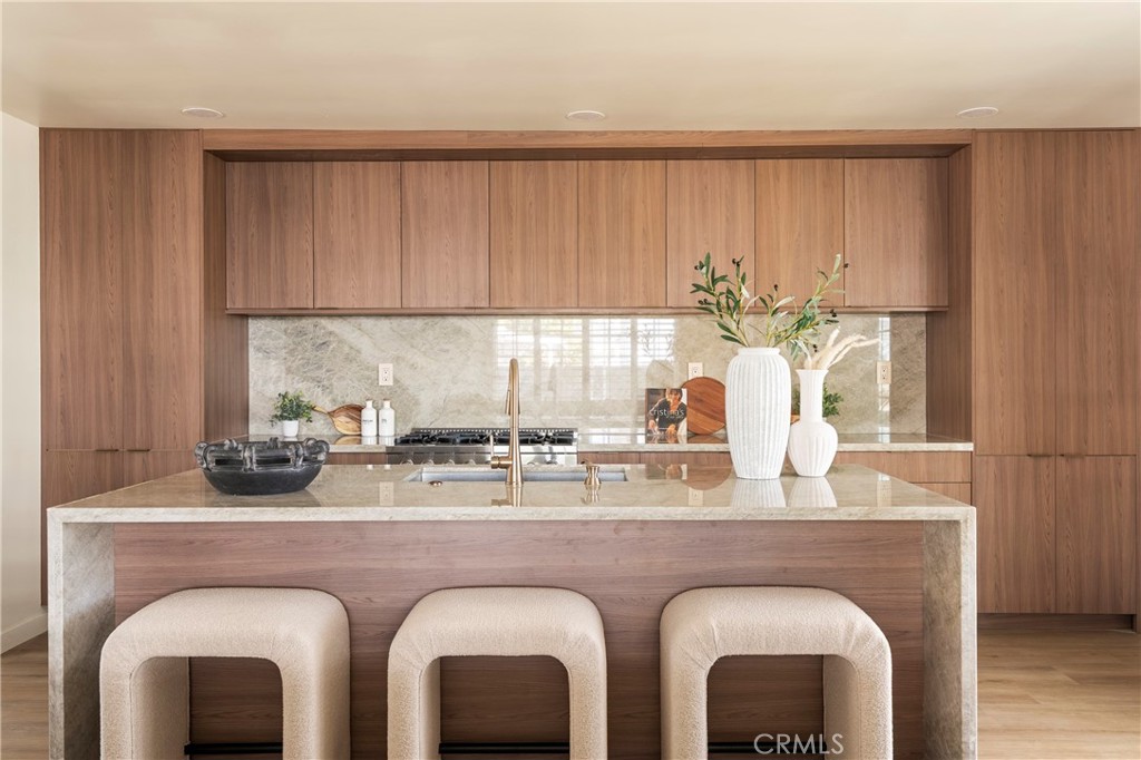 810 Congress Property Photo 11