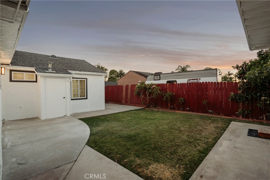 810 Congress Property Photo 29