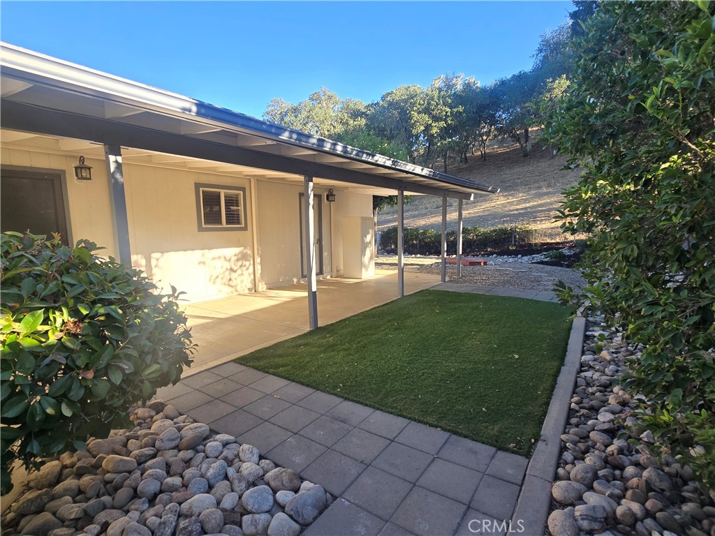 2510 Bridle Trail Property Photo 3