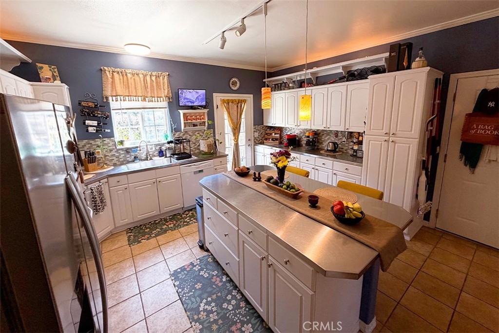 3198 Wood Property Photo 10