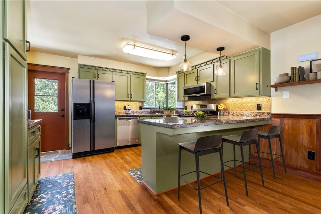 370 Pacific Avenue Property Photo 1