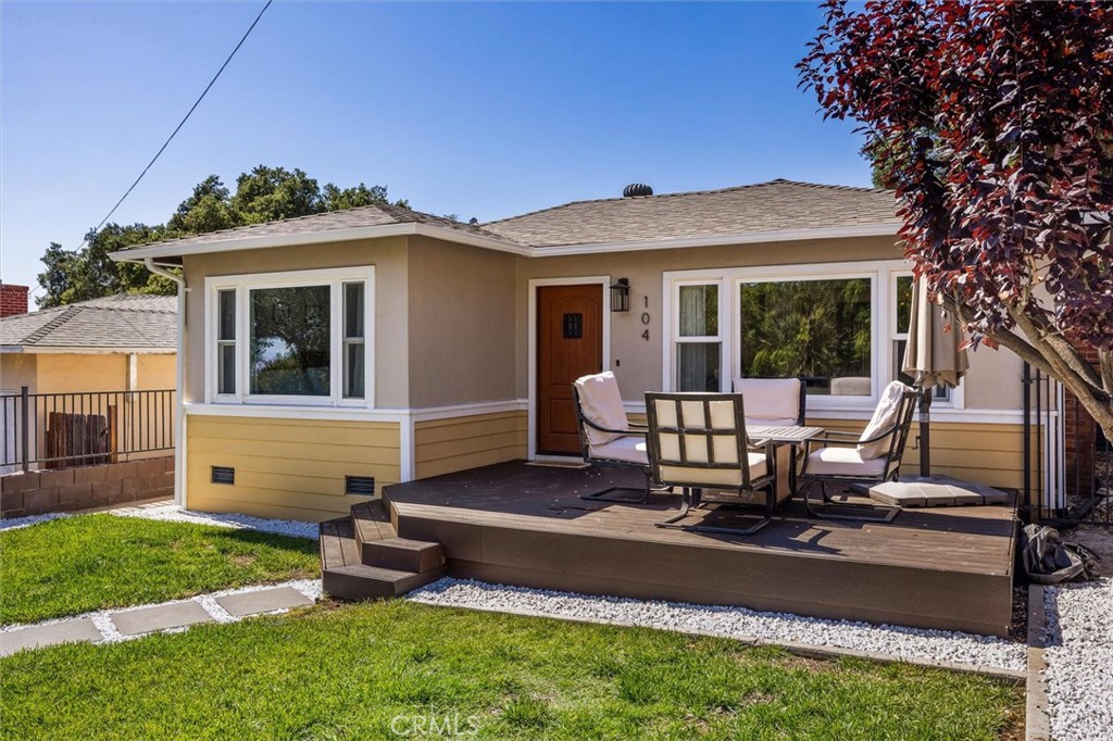 104 16th Property Photo 3