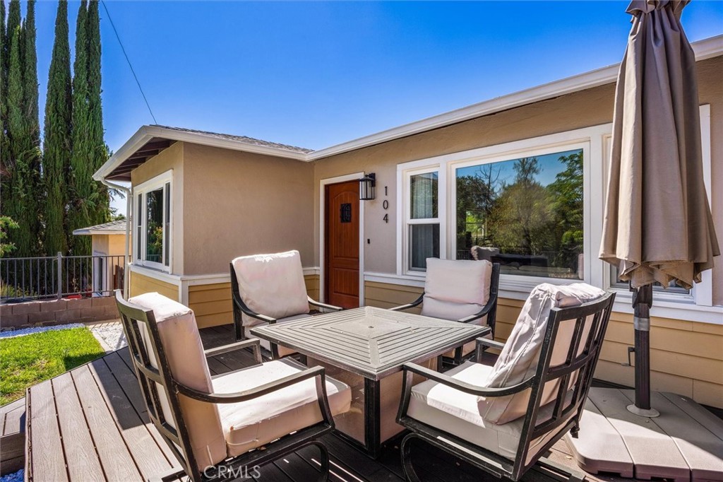 104 16th Property Photo 4