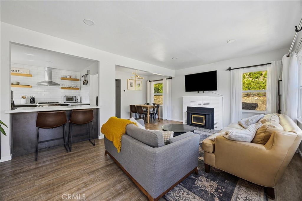 104 16th Property Photo 6