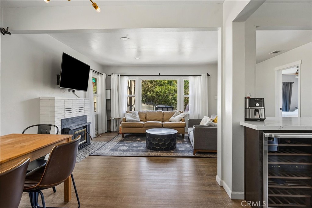 104 16th Property Photo 12