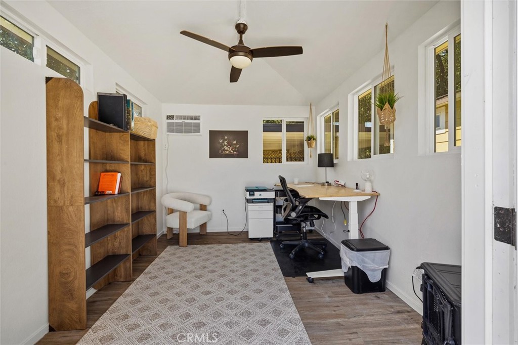 104 16th Property Photo 31