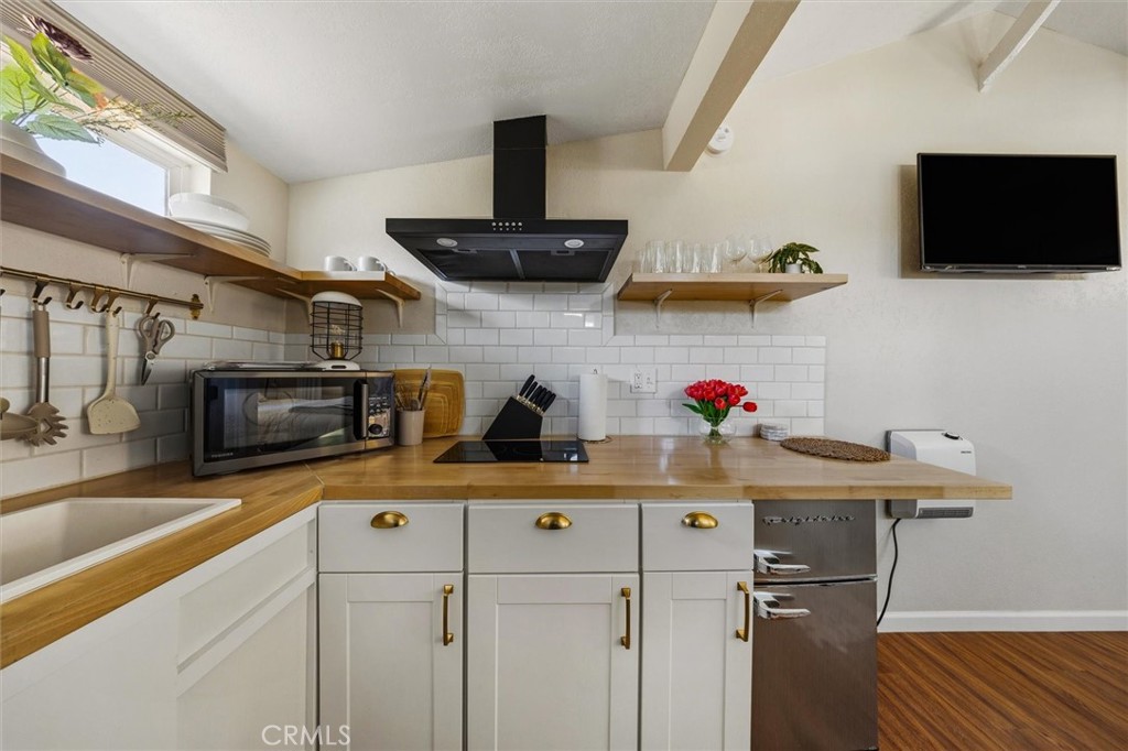 104 16th Property Photo 38