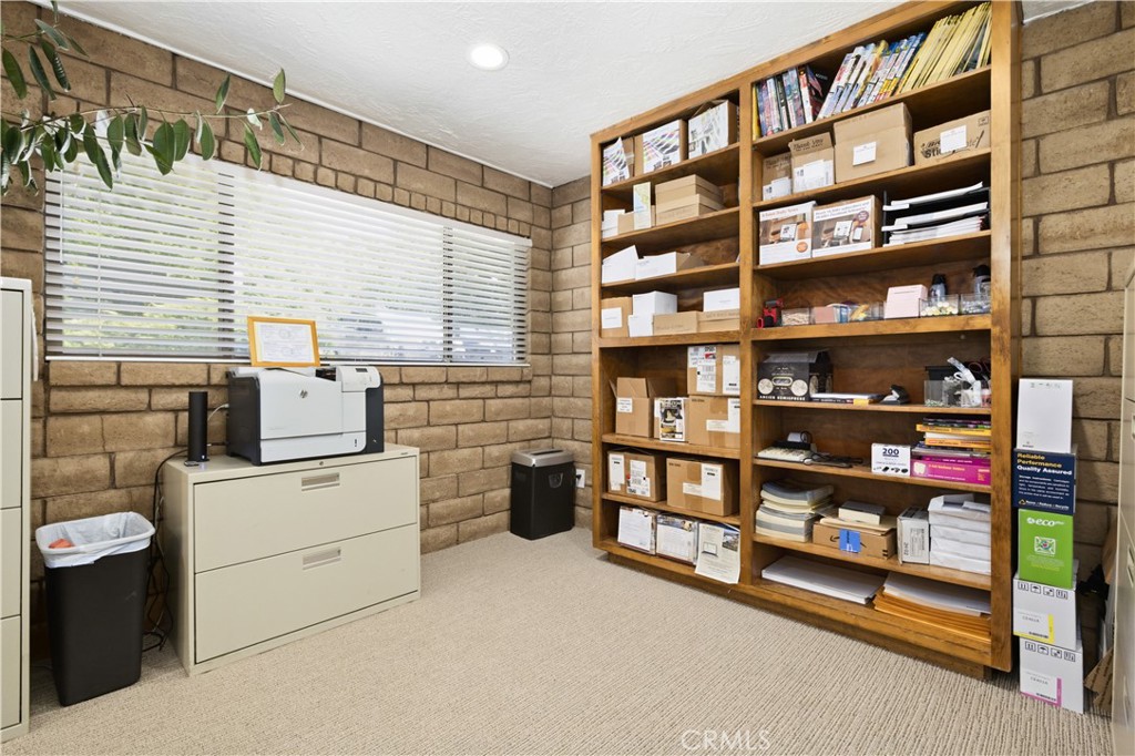 607 Creston Property Photo 10