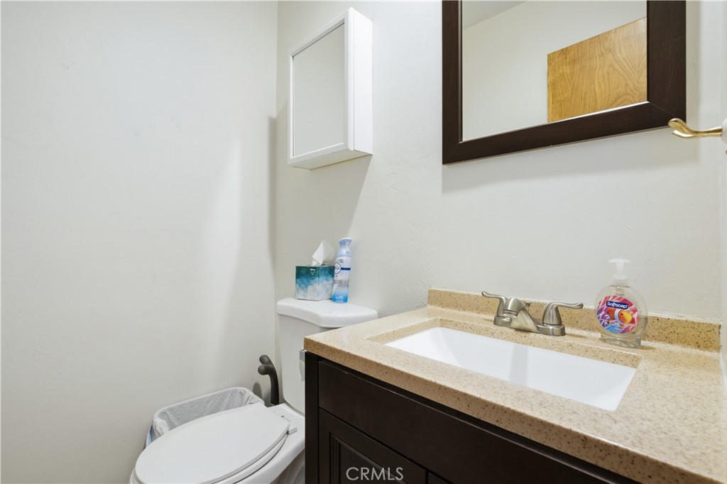 607 Creston Property Photo 17
