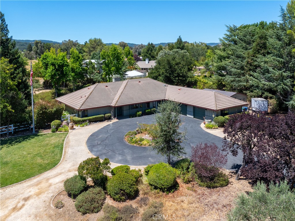 1380 Shane Property Photo 3