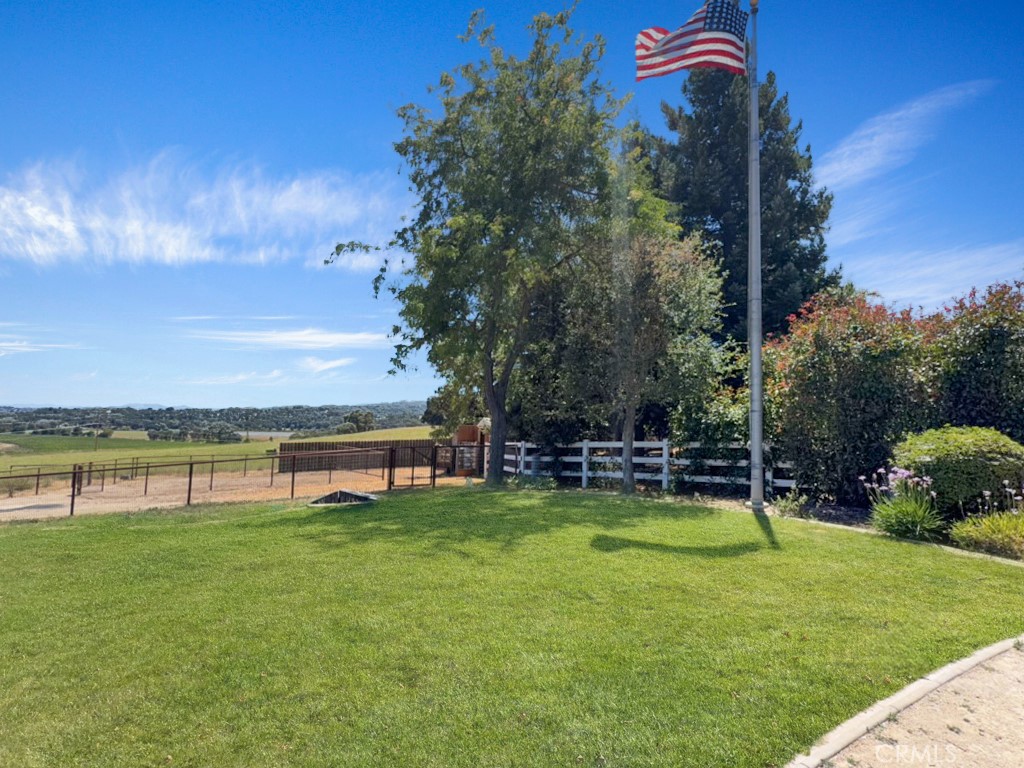 1380 Shane Property Photo 4