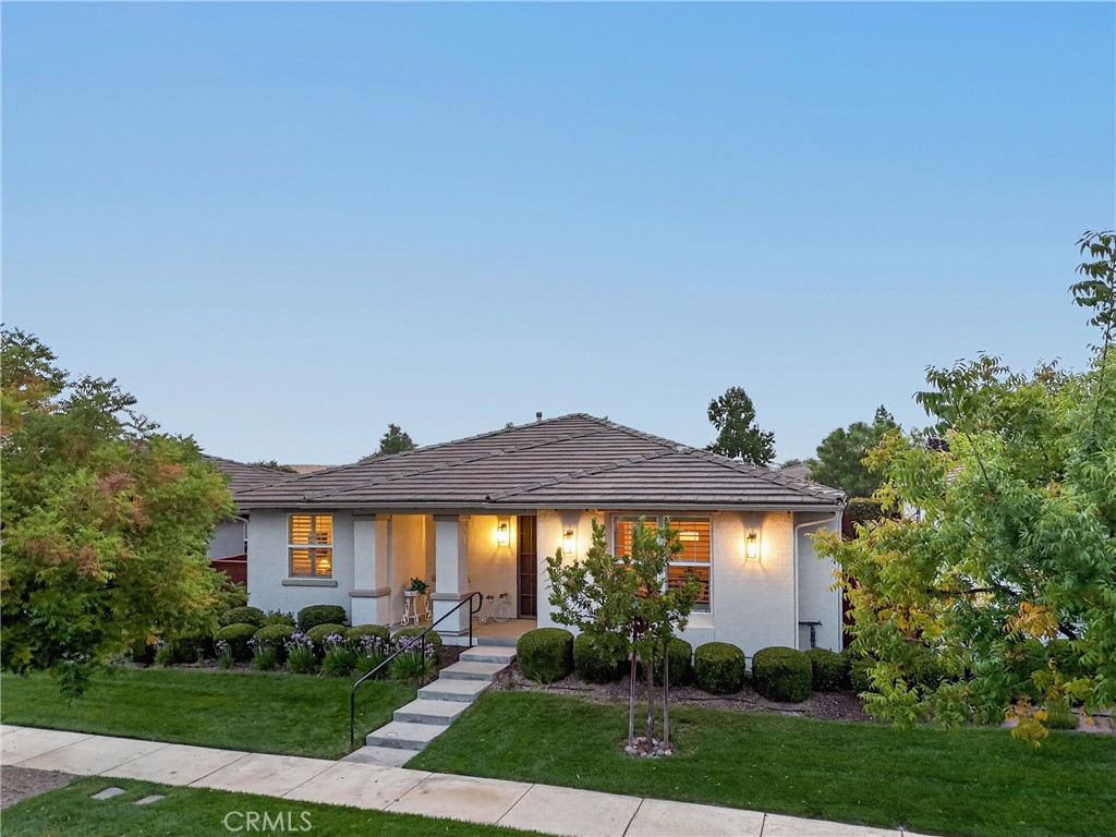 2450 Alameda Property Photo 1