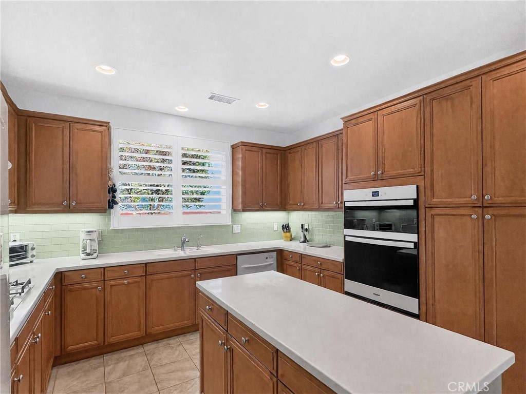 2450 Alameda Property Photo 9