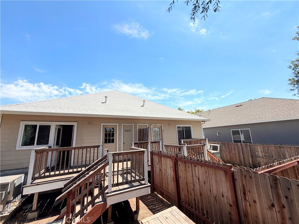 217 Cedar Property Photo 17
