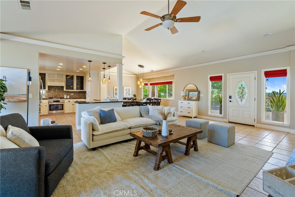 8580 Warren Property Photo 6