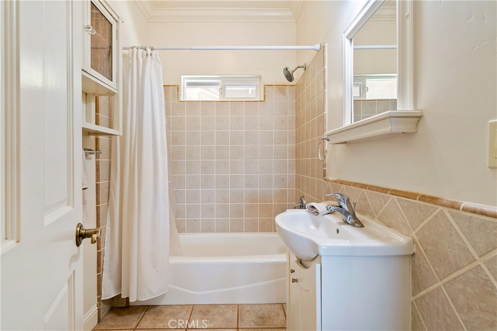 8580 Warren Property Photo 22