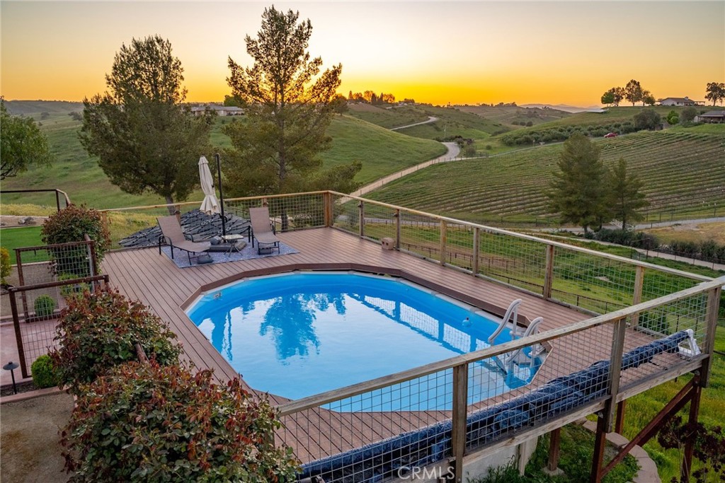 8580 Warren Property Photo 26