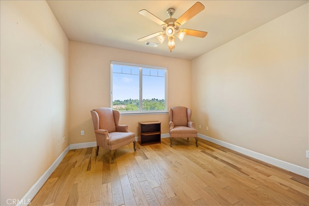 595 Red Cloud Property Photo 10