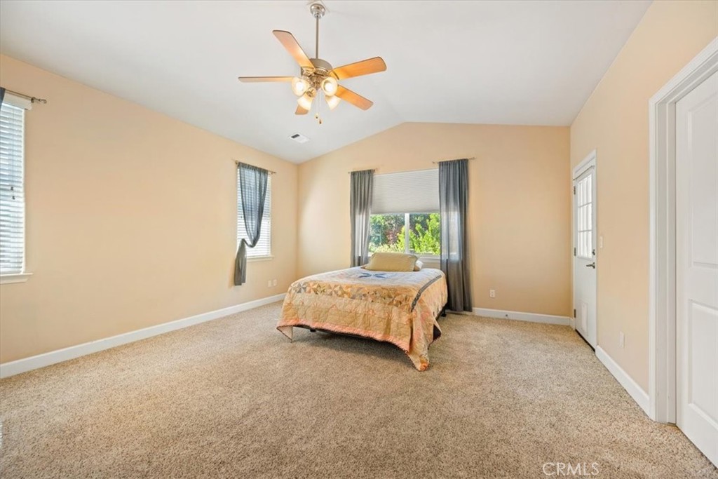 595 Red Cloud Property Photo 10