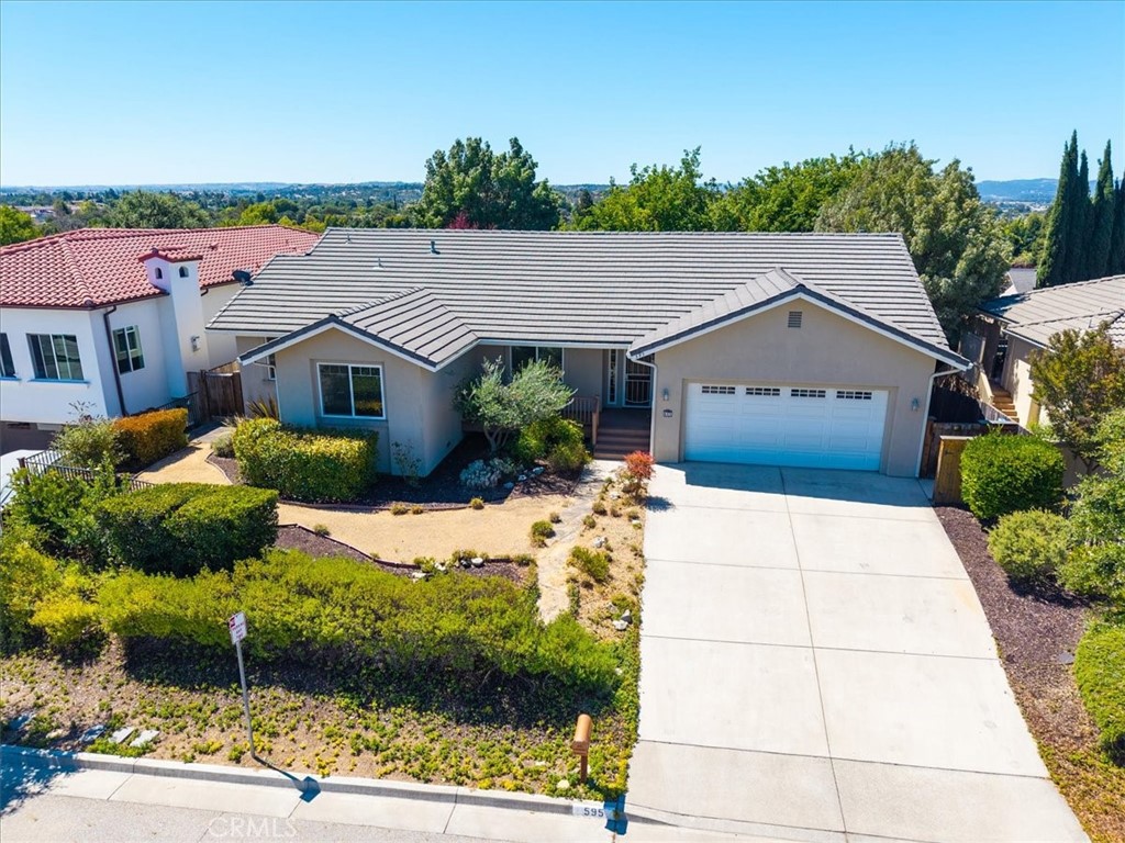595 Red Cloud Property Photo 16