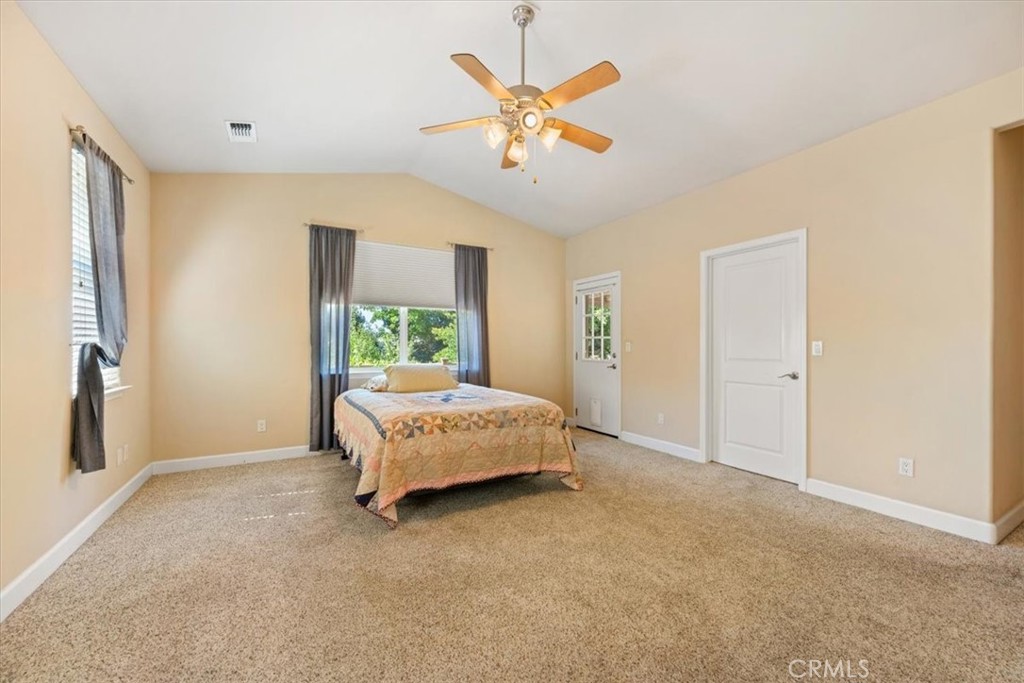 595 Red Cloud Property Photo 24