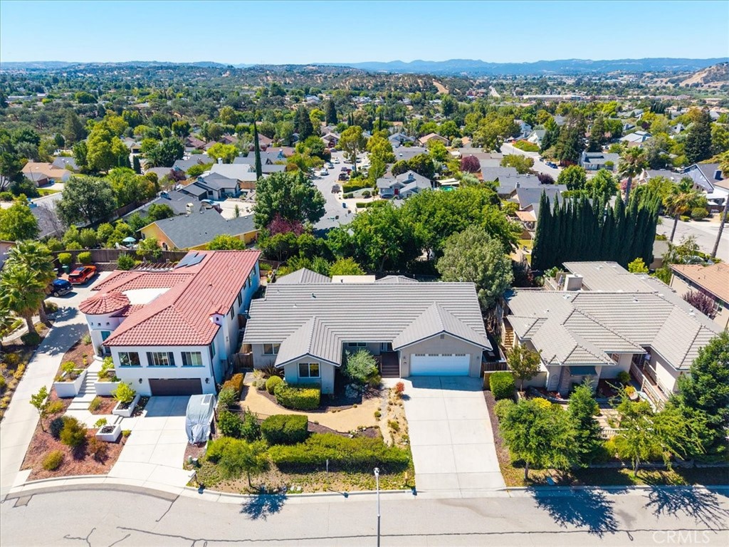 595 Red Cloud Property Photo 45