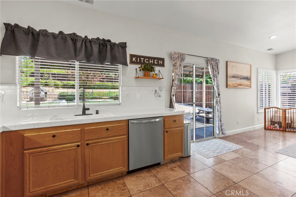 1204 Grassy Hollow Property Photo 15